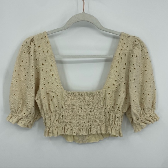 Urban Outfitters Brooke Eyelet crop top Blouse Ivory cream Sz M - Picture 4 of 8